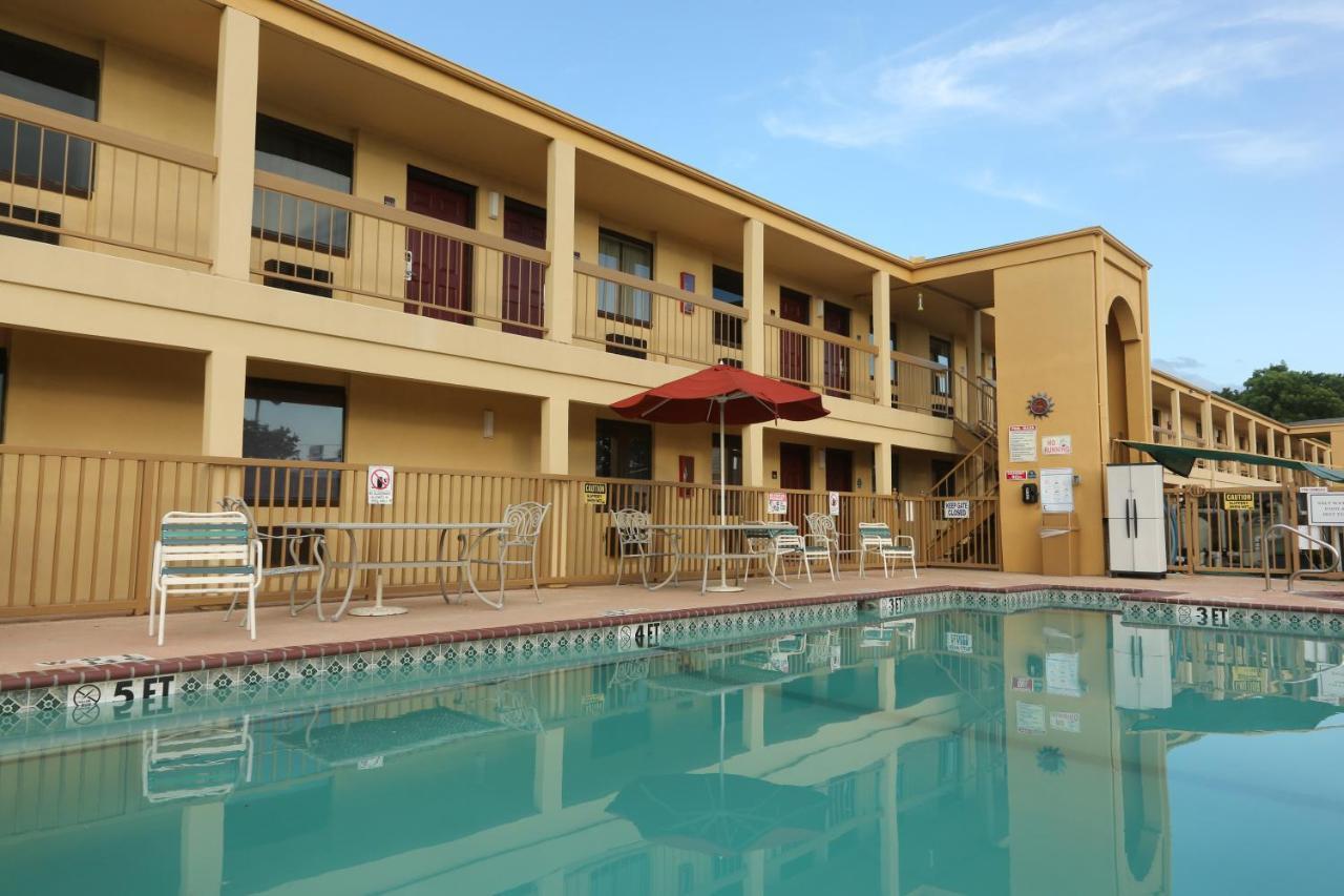 Red Roof Inn Ardmore Exterior foto